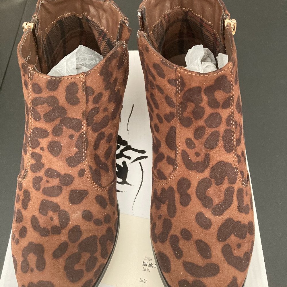 Boots - Ankle Leopard Print Flat Boots